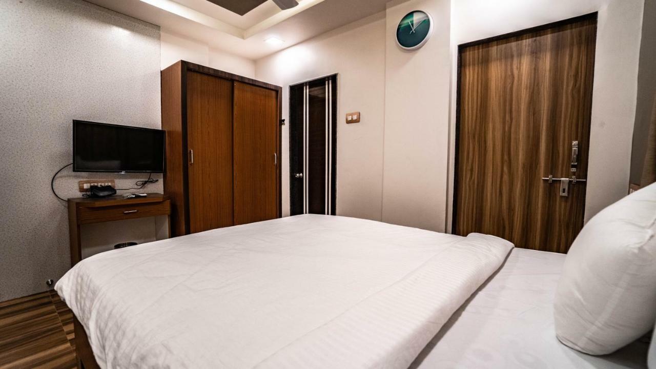 Pooja Villa Suites-Rooms And Pool, Igatpuri Exterior foto