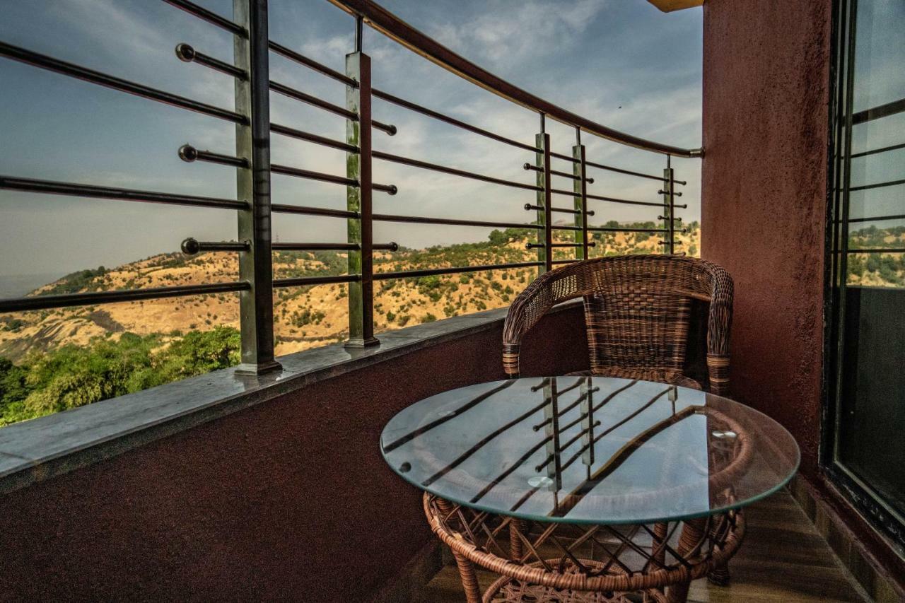 Pooja Villa Suites-Rooms And Pool, Igatpuri Exterior foto